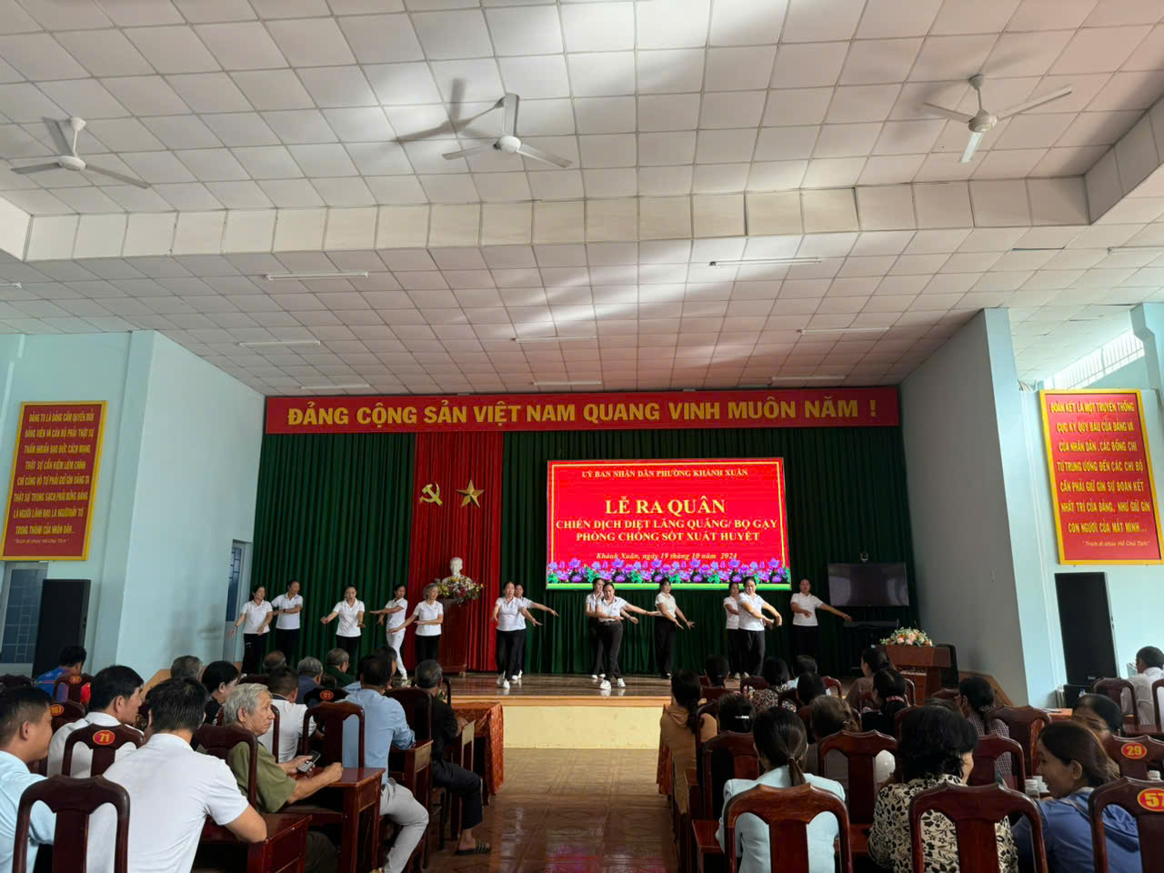 2. le ra quan